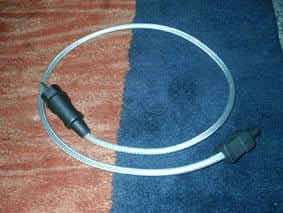 De Ho-Power: een degelijke kabel, maar op gebied van klank niet heel indrukwekkend.